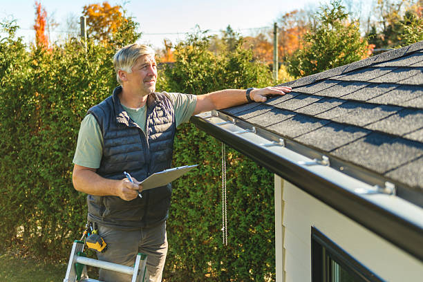 Professional Roofing technician working in Avoca, MI